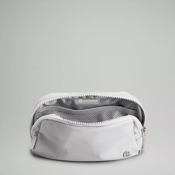 NEW Lululemon Everywhere Belt Bag 1L Color Silver Drop/White - Picture 5 of 10